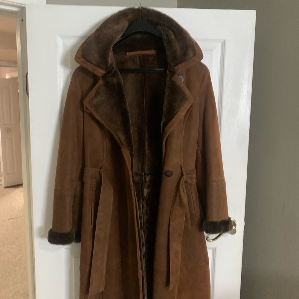 Beautiful brown coat, made in France, never been worn before